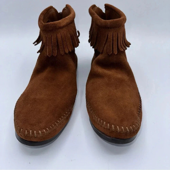 Minnetonka boots Size 8 NWOT - Picture 6 of 6